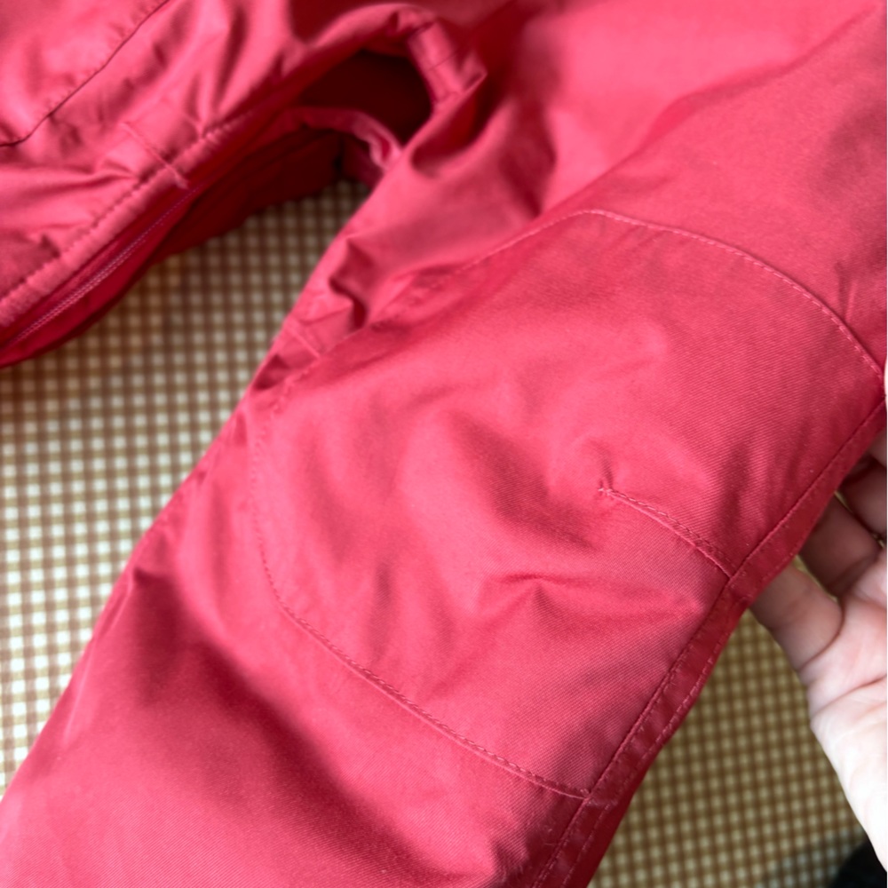 Patagonia H2NO Insulated thick snowbibs. Size 24months - Picture 9 of 16